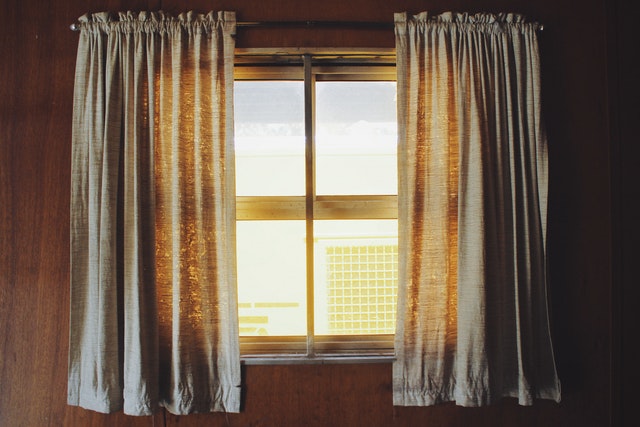 How Do Consumers Identify The Right Blockout Curtains